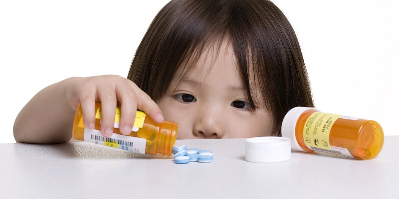 Trẻ sử dụng kháng sinh