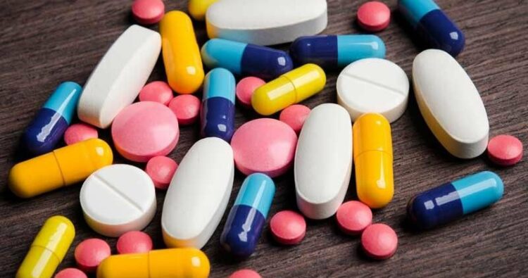 khang-sinh-dieu-tri-roi-loan-tieu-hoa-1