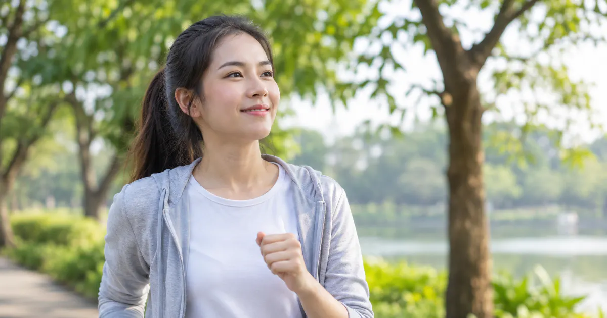 Vận động nhẹ nhàng trong thói quen chăm sóc đường ruột hằng ngày