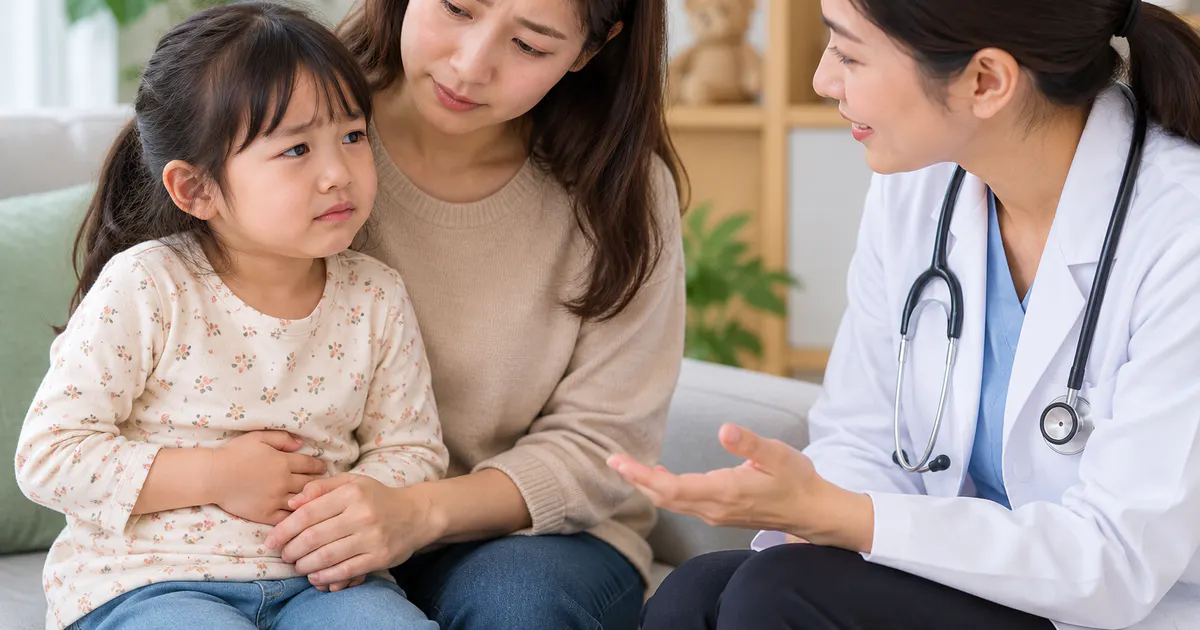 Cha mẹ theo dõi dấu hiệu đầy bụng kéo dài ở trẻ để biết khi nào cần đưa đi khám