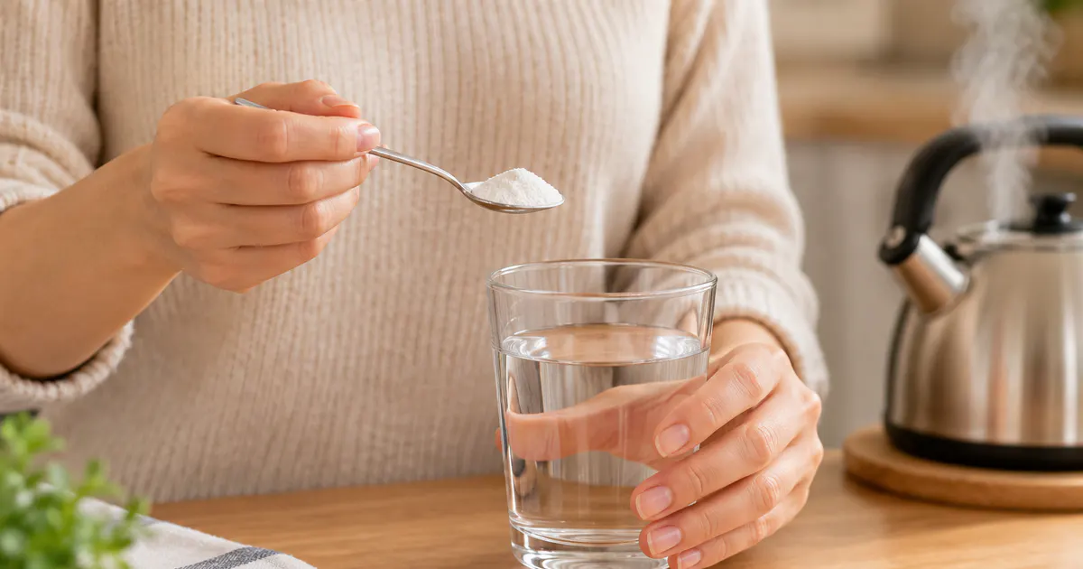 Cách uống men vi sinh cùng nước nóng có được không với cốc nước ấm nhẹ tại nhà
