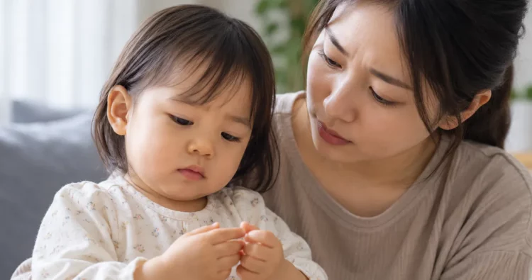Kháng sinh làm thay đổi màu phân ở trẻ không: cha mẹ theo dõi trẻ an toàn