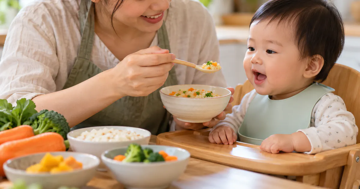 Táo bón ở trẻ ăn dặm do đâu và cách điều chỉnh thực đơn với bữa ăn cân đối cho bé