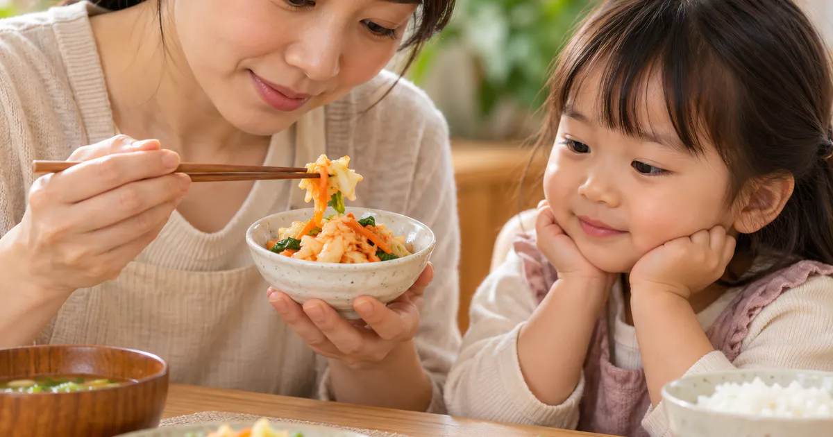 Người chăm sóc cân nhắc thực phẩm lên men cho trẻ nhỏ một cách thận trọng