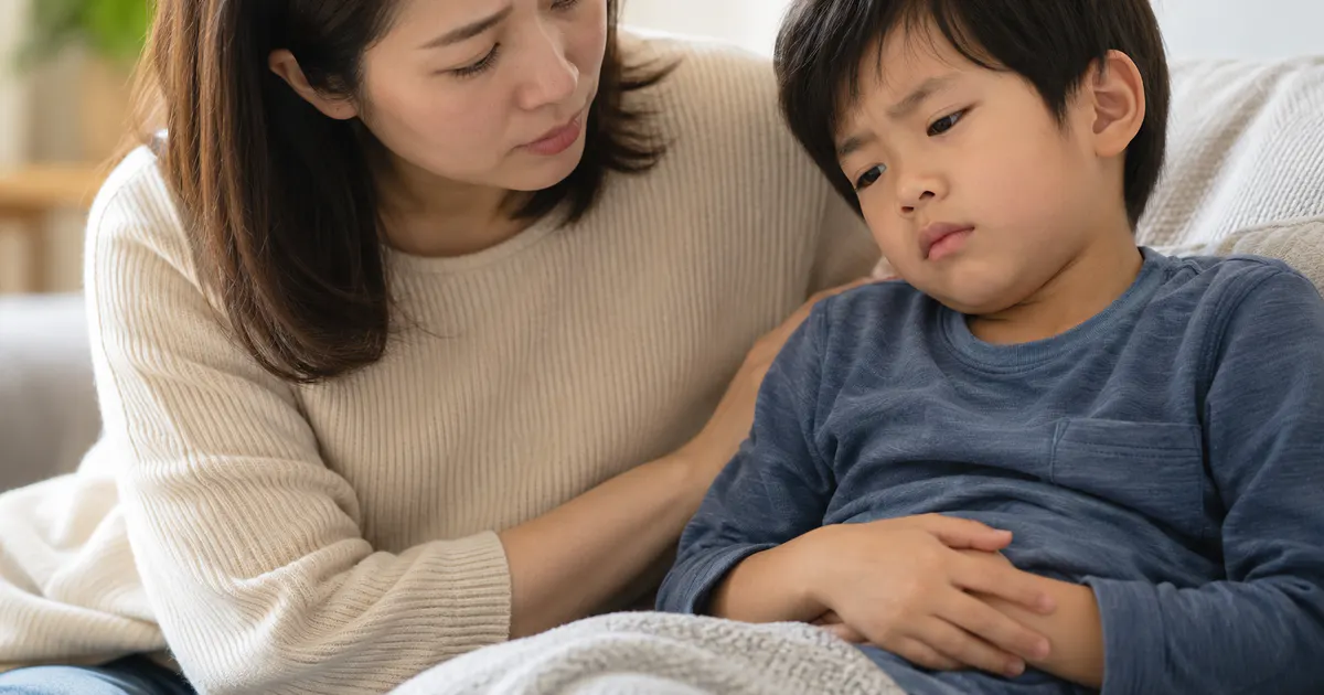 Cha mẹ quan sát dấu hiệu bất thường tiêu hóa ở trẻ để cân nhắc đi khám